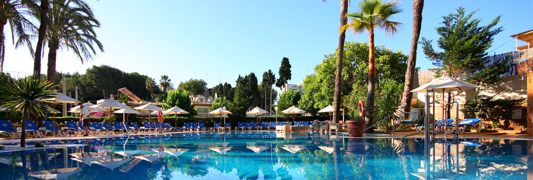 The pool at the Reina Paguera, Mallorca