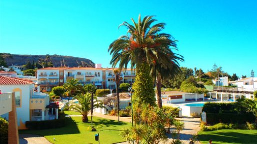 Luz Bay Hotel in the sun