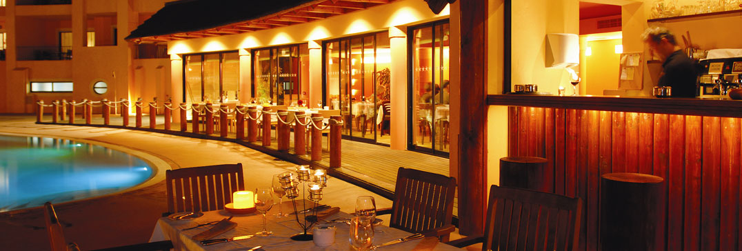 Restaurant at night, Estrela da Luz