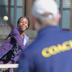 Entrenamiento al campamento de tenis de Pascua en Oxford